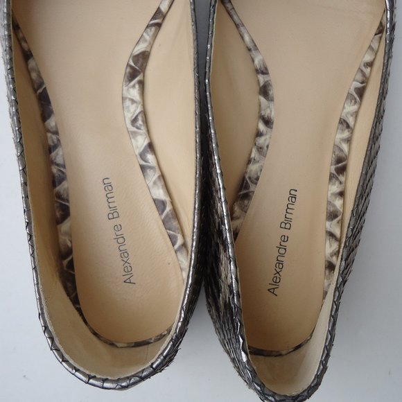 SIZE 8. Alexandre Birman python leather flat shoes. - Picture 13 of 16